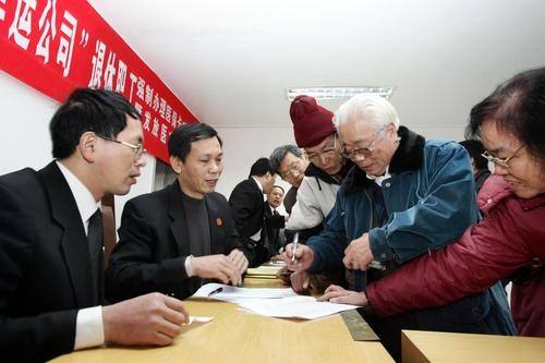 誰(shuí)最反對延遲退休？這3種人給出的答案，道盡心酸